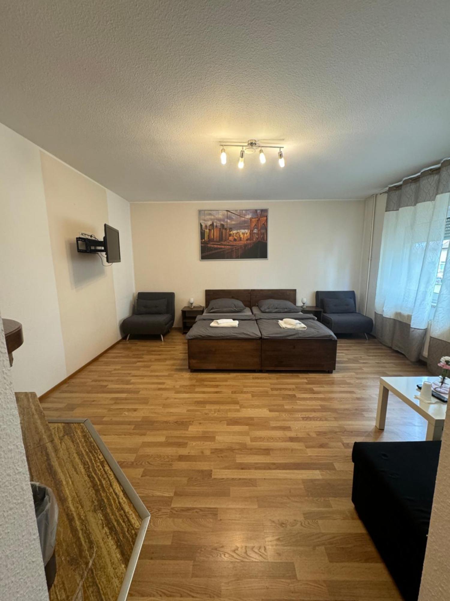Skypension Schönefeld Zewnętrze zdjęcie